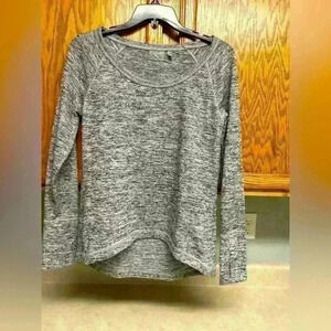 Athleta Gray Thick Long Sleeve with thumb‎ holes size small